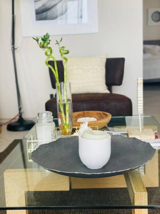 A Zen And Chic Beachfront Apartment Свакопмунд Экстерьер фото
